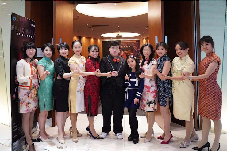 音乐双子星，点亮冬日激情！——yl6809永利未来艺术家刘明康爱心公益音乐沙龙